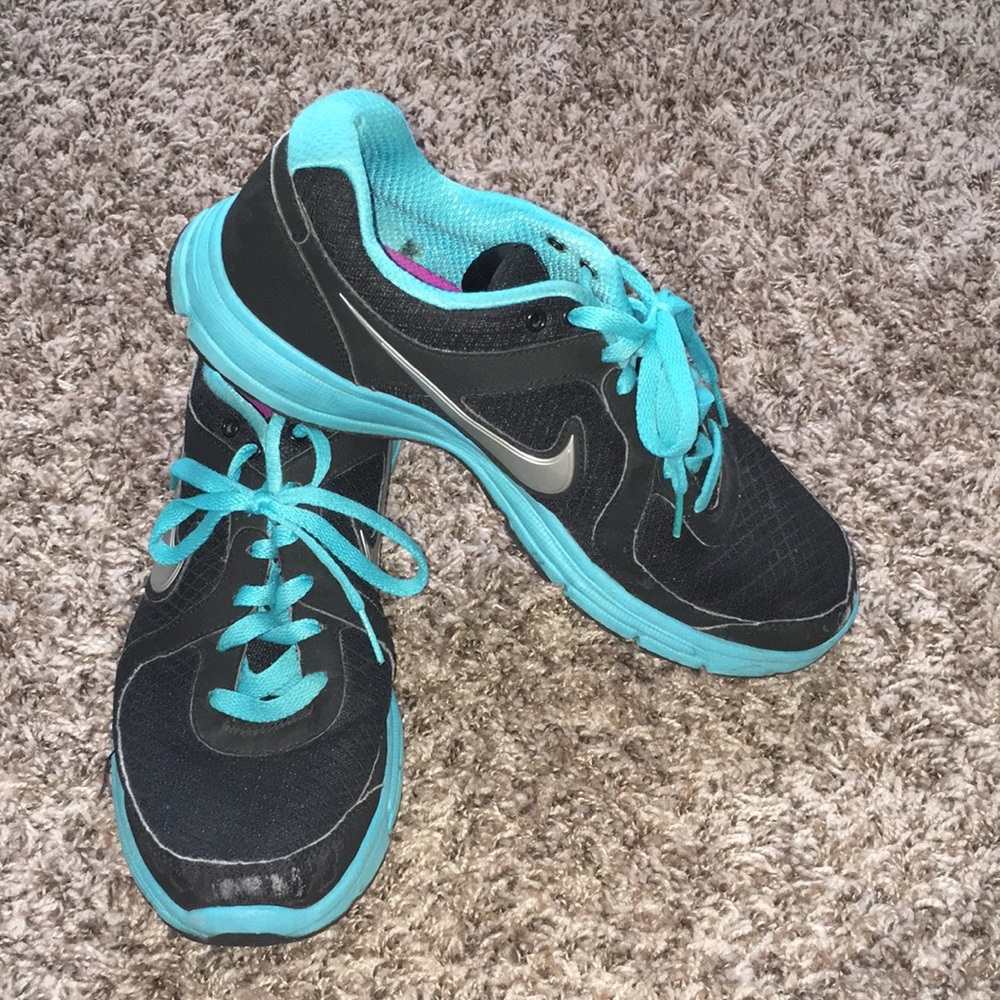 Nike Black Sneakers